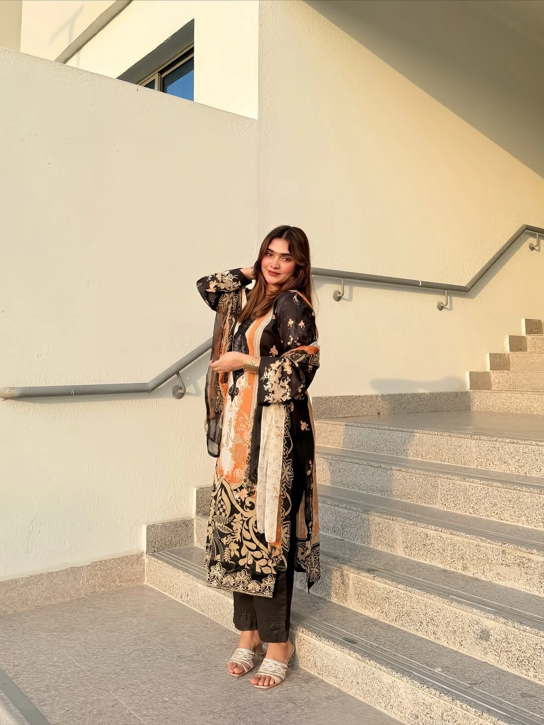 Kurti And Bottom Dupatta
